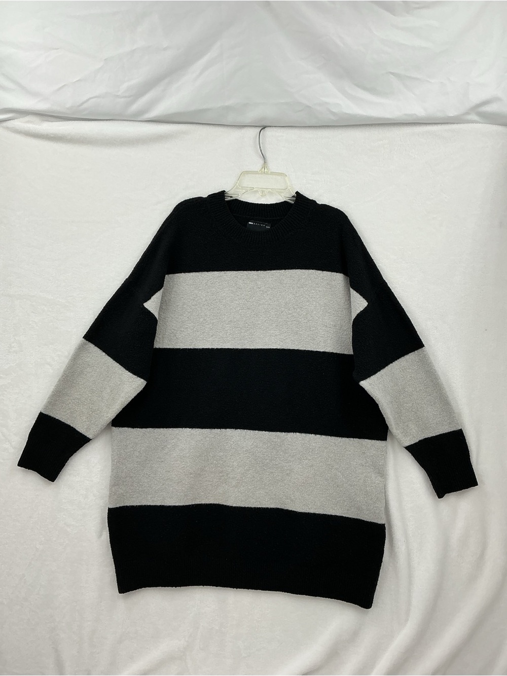 ASOS Black and Gray Wide Stripe Crewneck Sweater 1187